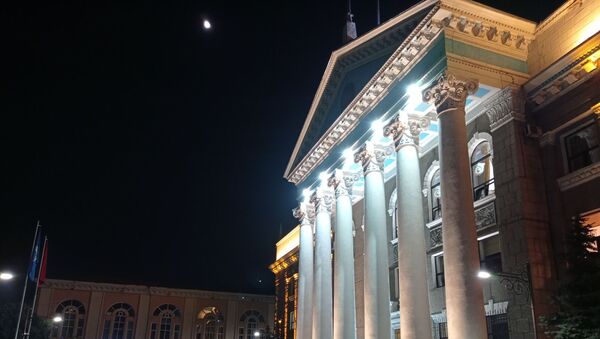 Ситуация в Бишкеке после ночных беспорядков - Sputnik Кыргызстан