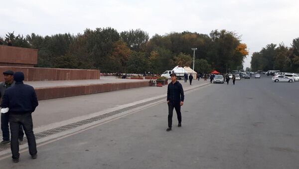 Центральная площадь города Ош после митинга сторонников президента КР Сооронбая Жээнбекова - Sputnik Кыргызстан