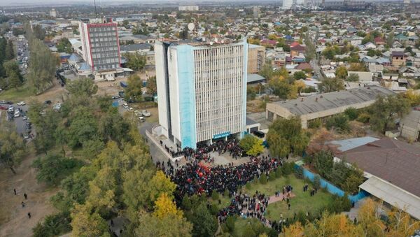 Ситуация в Бишкеке после выборов и беспорядков - Sputnik Кыргызстан