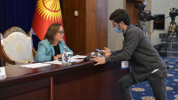 Вице-спикер Жогорку Кенеша Аида Касымалиева в госрезиденции Ала-Арча - Sputnik Кыргызстан
