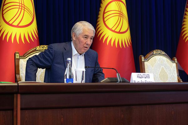 Мыктыбек Абдылдаев побывал спикером Жогорку Кенеша с 5 по 10 октября. - Sputnik Кыргызстан