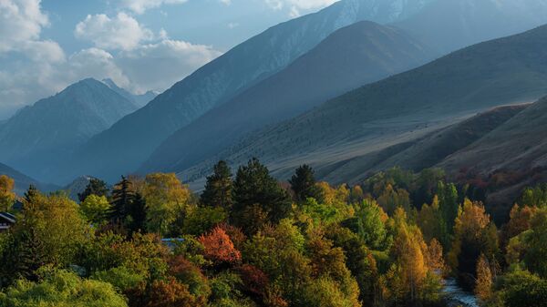 Осень в парке Ала-Арча. Архивное фото  - Sputnik Кыргызстан