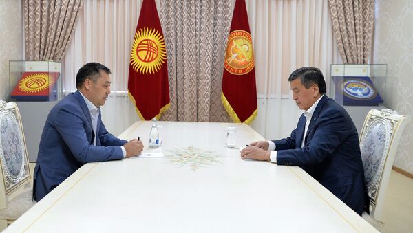 Встреча президента Сооронбая Жээнбекова с Садыром Жапаровым - Sputnik Кыргызстан
