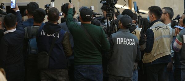 Внеочередное заседание Жогорку Кенеша в госрезиденции - Sputnik Кыргызстан