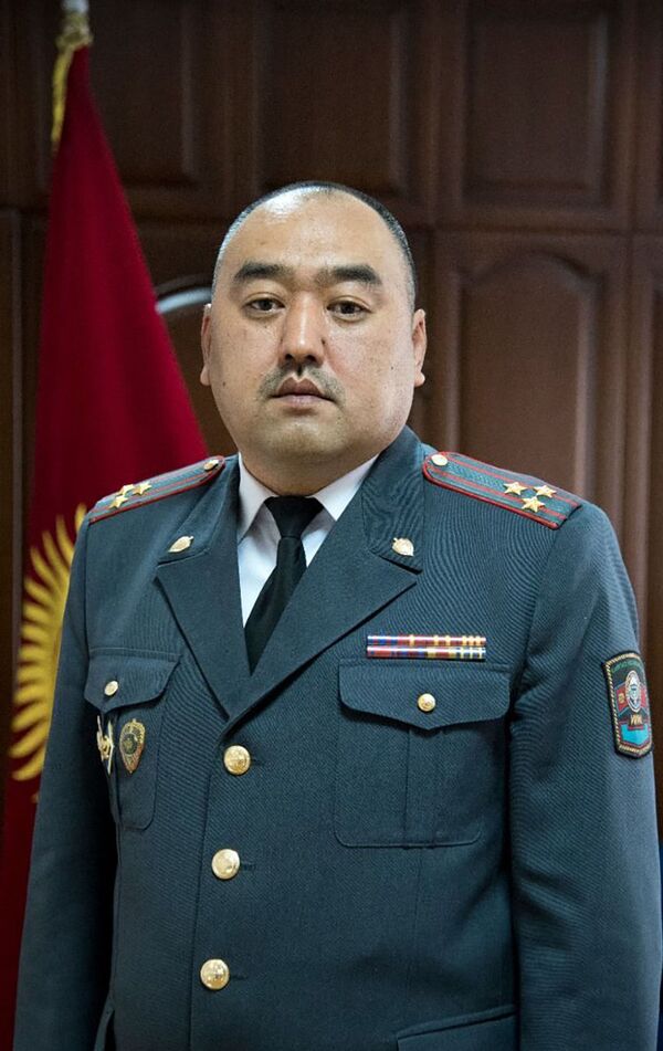 Жапаров министрдин милдетин аткарган Ниязбековду ИИМдин курамына тааныштырды - Sputnik Кыргызстан