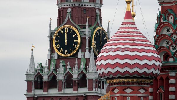Куранты на Спасской башне Московского Кремля - Sputnik Кыргызстан