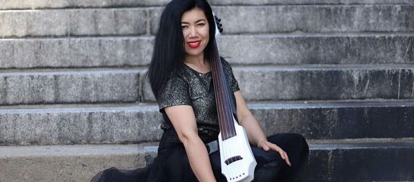 Кыргызстандык виолончелистка Нурмира Салимбаева - Sputnik Кыргызстан