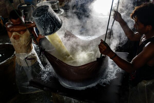 Процесс изготовления тофу в Индонезии - Sputnik Кыргызстан