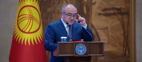 ЖК депутаты Өмүрбек Текебаев. Архив - Sputnik Кыргызстан