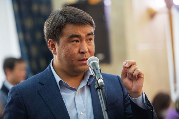 Жашоо керемет болбойт! Депутаттар парламентаризмден баш тартууга даярбы - Sputnik Кыргызстан