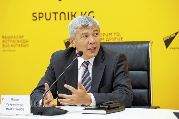 Жапаров баштаган өкмөт мүчөлөрү кайсы окууну бүтүп, кандай кесипке ээ? Тизме - Sputnik Кыргызстан