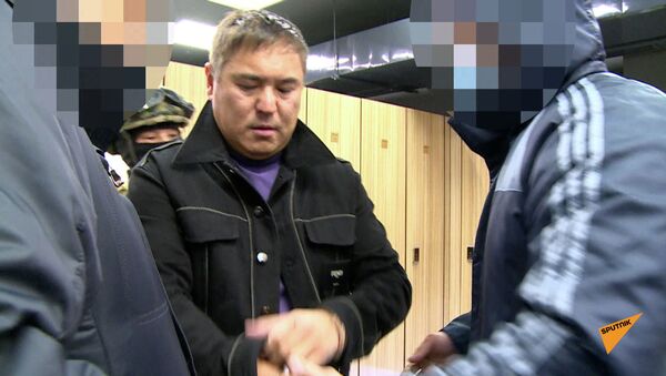 Как задерживали Камчы Кольбаева в спортклубе — видео от спецслужб - Sputnik Кыргызстан
