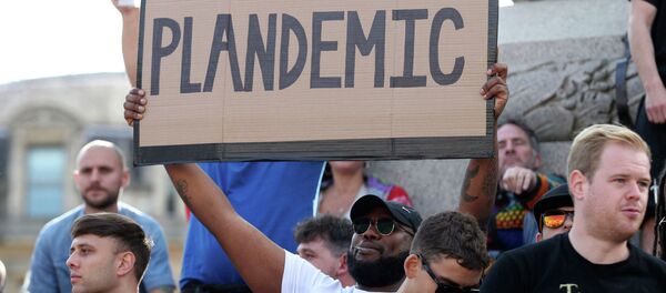 Акция протеста против вакцины против коронавируса в Лондоне - Sputnik Кыргызстан