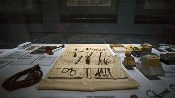 Экспонаты на открывшейся медицинской выставке в музее. Архивное фото - Sputnik Кыргызстан