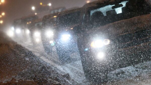 Автомобили стоят в пробке в ночное время. Архивное фото - Sputnik Кыргызстан