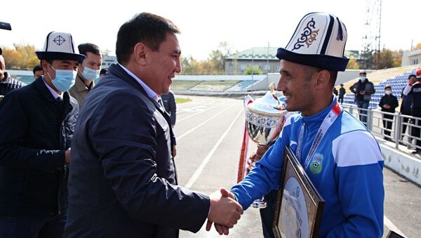 Церемония награждения победителей Кубка КР ФК Алай - Sputnik Кыргызстан