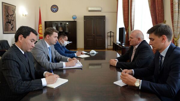 Встреча Первого вице-премьер-министра с Послом России в Кыргызстане - Sputnik Кыргызстан