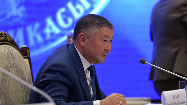 Спикер Канат Исаев во время заседания депутатов ЖК - Sputnik Кыргызстан