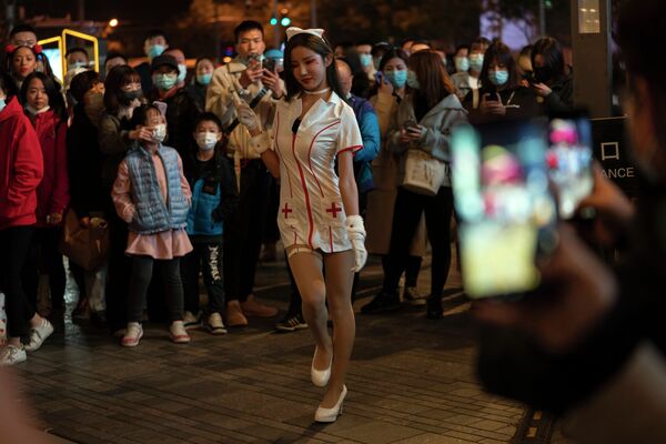Празднование Хэллоуина в Пекине - Sputnik Кыргызстан