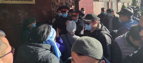 Митинг продавцов рынка Дордой в Бишкеке  - Sputnik Кыргызстан