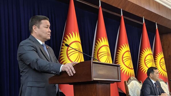Депутат Талант Мамытов на заседании Жогорку Кенеша в государственной резиденции Ала-Арча - Sputnik Кыргызстан