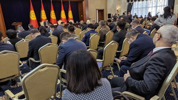 ЖК обсуждает обсуждает эпидемиологическую ситуацию в стране — прямой эфир - Sputnik Кыргызстан