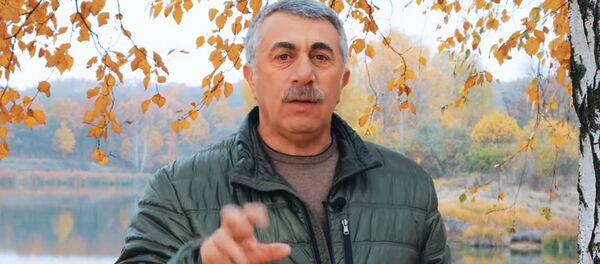 Популярный миф о COVID-19 развенчал доктор Комаровский — видео Популярный миф о COVID-19 развенчал доктор Комаровский — видео - Sputnik Кыргызстан