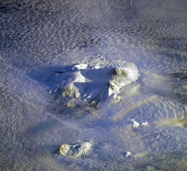 Вулканы Камчатки снятые с борта Международной космической станции - Sputnik Кыргызстан