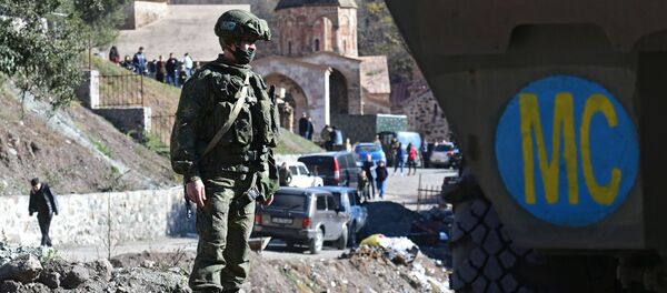 Тоолуу Карабахтагы россиялык тынчтык орнотуучу - Sputnik Кыргызстан