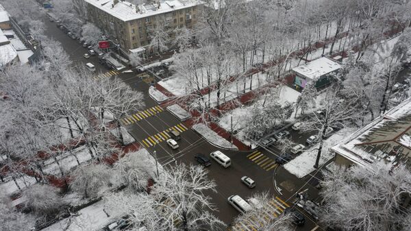 Вид на пересечение улицы Киевской и проспекта Эркиндик в Бишкеке. Архивное фото - Sputnik Кыргызстан