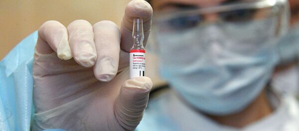 В Белоруссии началась вакцинация добровольцев российским препаратом от коронавируса Спутник V - Sputnik Кыргызстан