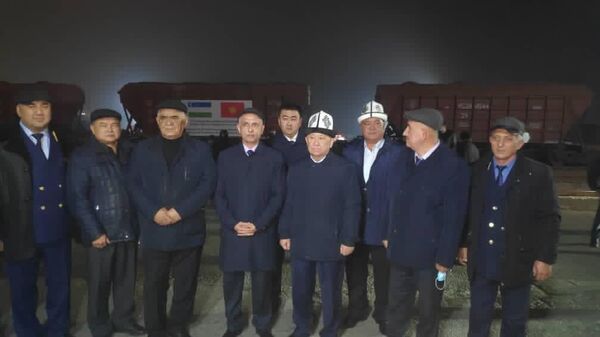 Узбекистан оказал помощь Кыргызстану 3 тыс тонн пшеницы - Sputnik Кыргызстан