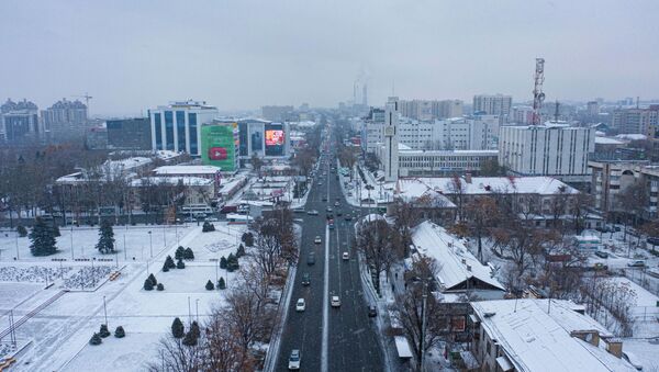 Снегопад в Бишкеке - Sputnik Кыргызстан