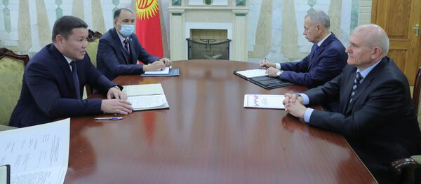 Встреча и. о. президента КР Таланта Мамытова и посла России Николая Удовиченко - Sputnik Кыргызстан