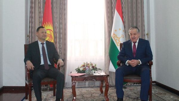 Встреча министров иностранных дел Кыргызстана и Таджикистана - Sputnik Кыргызстан