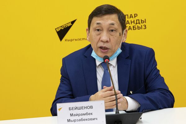 Руководитель представительства Госслужбы миграции Кыргызстана в России Майрамбек Бейшенов - Sputnik Кыргызстан