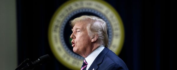 Президент США Дональд Трамп - Sputnik Кыргызстан