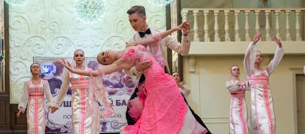 Костюмированный Пушкинский бал в Бишкеке - Sputnik Кыргызстан