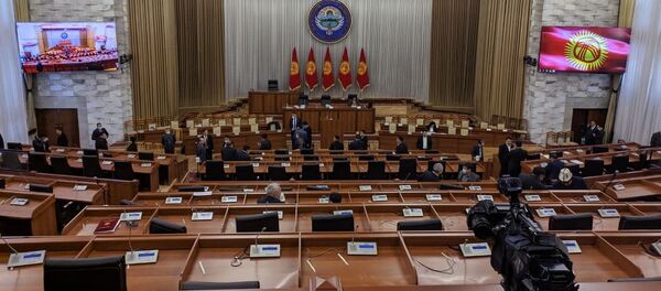 Депутаттар 2020-2021-жылдардын бюджетин бекитүүдө. ЖК жыйынынан түз эфир - Sputnik Кыргызстан