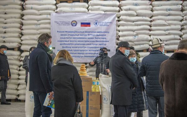 Он также отметил, что РФ продолжит финансировать и другие проекты укрепления продовольственной безопасности республики. - Sputnik Кыргызстан