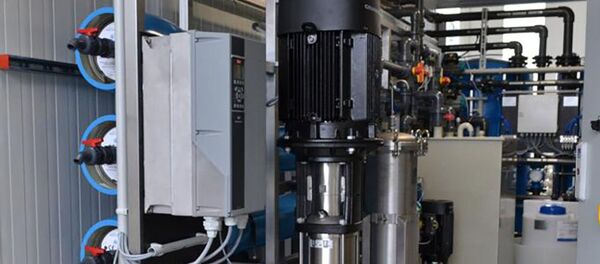 Венгрия өкмөтү КРдин Куралдуу күчтөрүнө мобилдүү суу тазалоочу жабдыктарды берди - Sputnik Кыргызстан