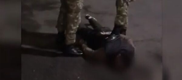 Спецназ задержал племянника покойного Рысбека Акматбаева. Видео Спецназ задержал племянника покойного Рысбека Акматбаева. Видео - Sputnik Кыргызстан