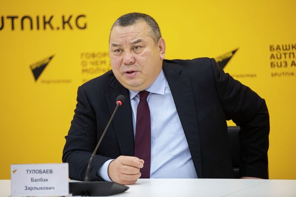 Тулобаев намерен оставить должность в апреле, когда горкенеш выберет нового мэра столицы - Sputnik Кыргызстан