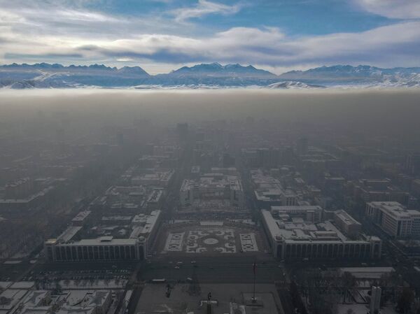 Ого! Война между госорганами и еще 4 события, удивившие кыргызстанцев Ого! Война между госорганами и еще 4 события, удивившие кыргызстанцев - Sputnik Кыргызстан