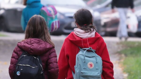 Мектеп окуучулары. Архив - Sputnik Кыргызстан