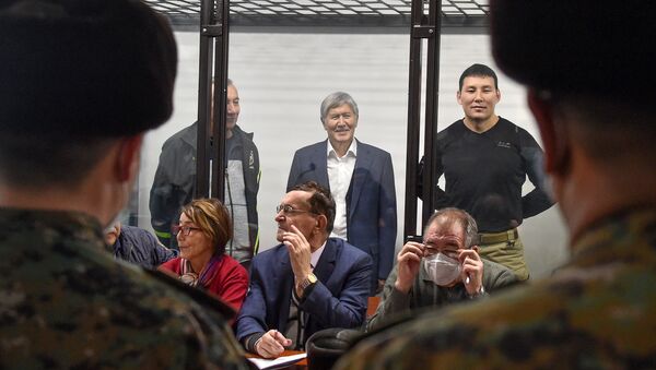 Суд над бывшим президентом КР Алмазбеком Атамбаевым - Sputnik Кыргызстан