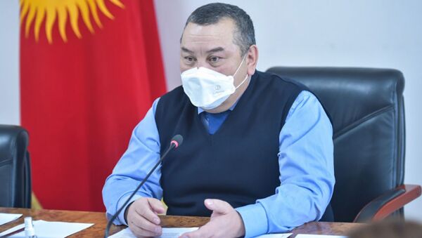 Исполняющий обязанности мэра Бишкека Балбак Тулобаев на заседании Бишкекского городского кенеша - Sputnik Кыргызстан