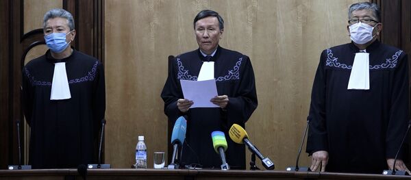 Конституциялык палата ЖКнын мөөнөтүн 7 айга узартууга кантип макул болду? Видео - Sputnik Кыргызстан