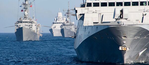 Учения кораблей НАТО в Черном море - Sputnik Кыргызстан