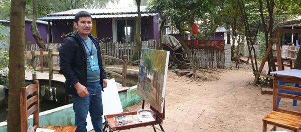 Художник Азизбек Сулайманов  - Sputnik Кыргызстан